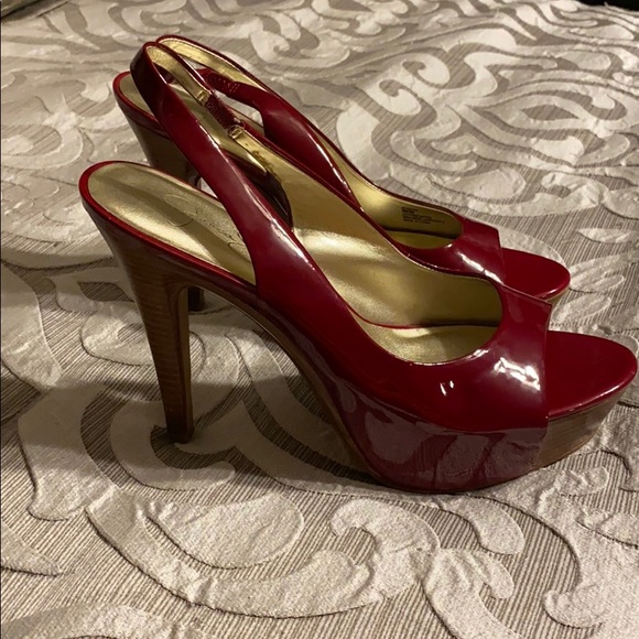 Jessica Simpson heels - Picture 1 of 3